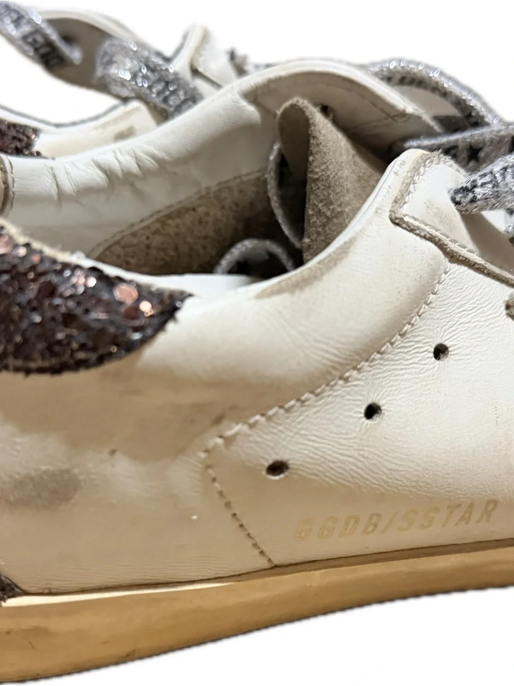 Golden Goose superstar size 37